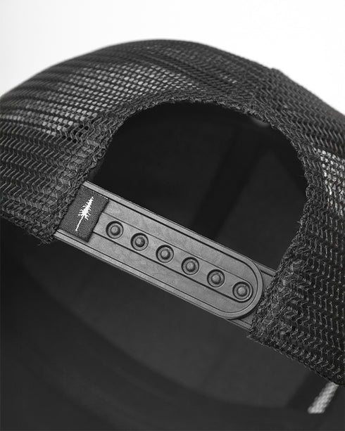 TreeCap 7Panel Trucker NIKIN Black