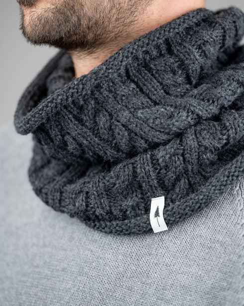 TreeNeckwarmer Cable Knit Black Mel