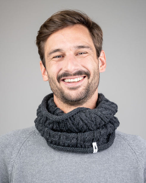 TreeNeckwarmer Cable Knit Black Mel